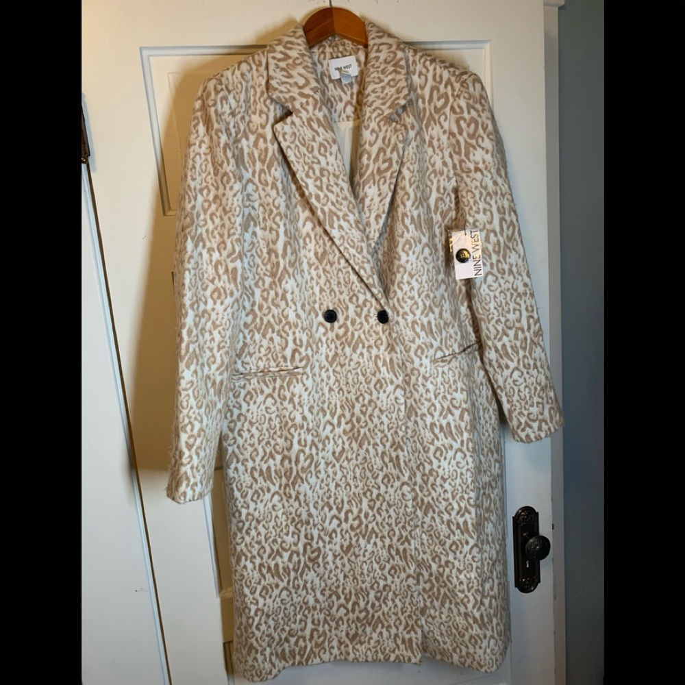 Throw it on casual or dressy!